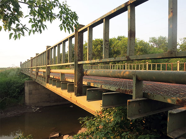 Steel beam bridge over the Vermillion River