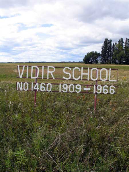 Vidir School commemorative sign