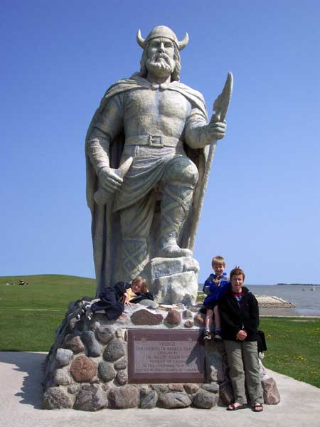 Viking statue at Gimli