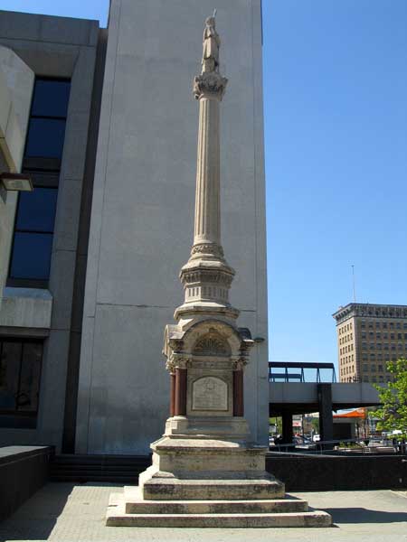 Volunteer Monument