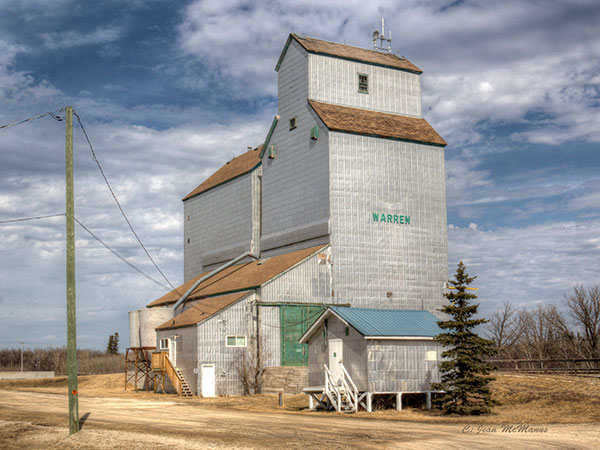 Former Manitoba Pool grain elevator at Warren