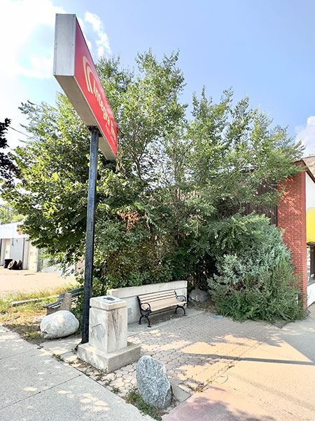 Walter Weir commemorative monument