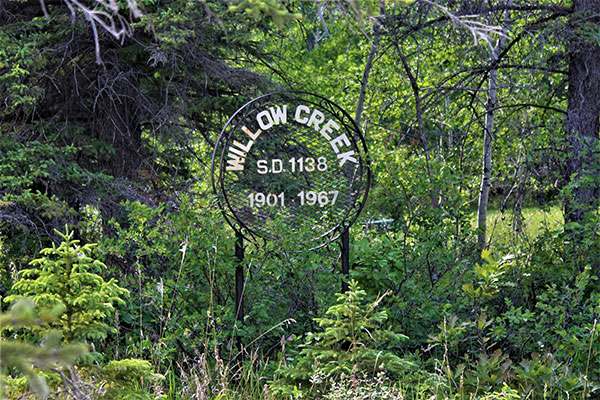 Willow Creek School commemorative sign