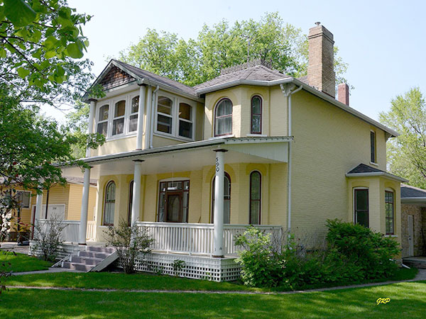 Winkler House / Smith House