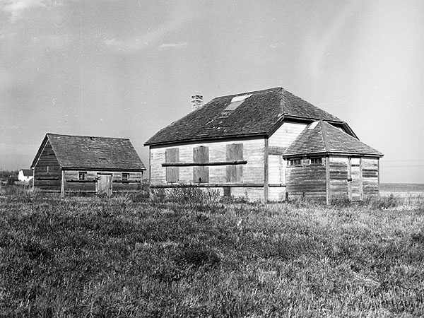 Ingelow School and barn