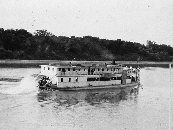 The sternwheeler John M. Smith