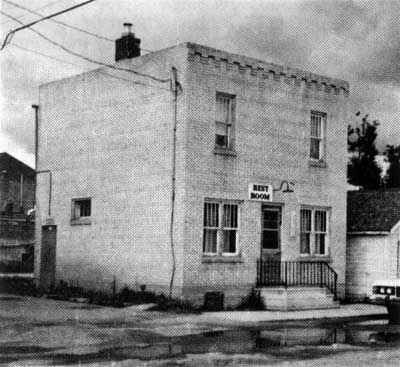 Grandview’s rest room, built in 1948 specifically for rest room purposes. The caretaker still lives above the public rest room, which remains in operation.