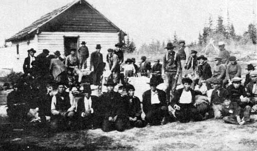 Giving out the King’s Meal, Little Grand Rapids, 1910.