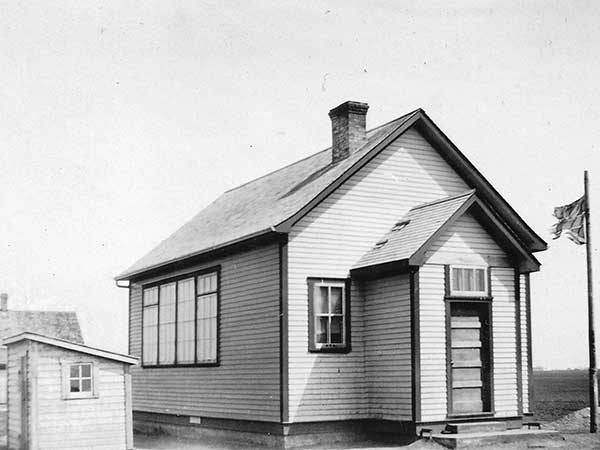 The original Eigenhof School building