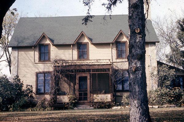 Postcard view of Davidson House