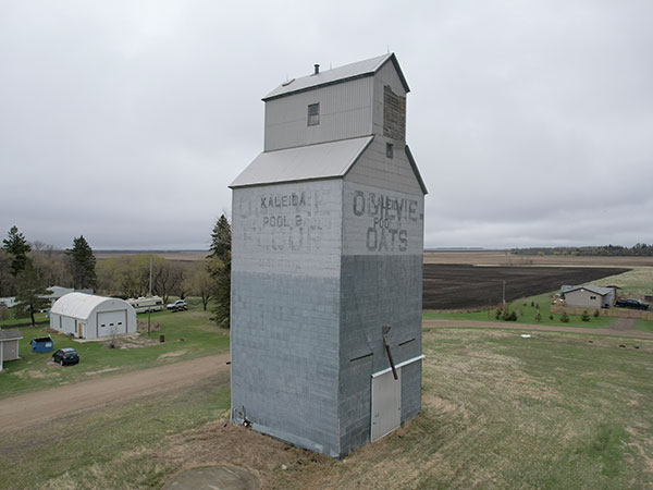 Aerial view of the former Manitoba Pool grain elevator B and balloon annex at Kaleida