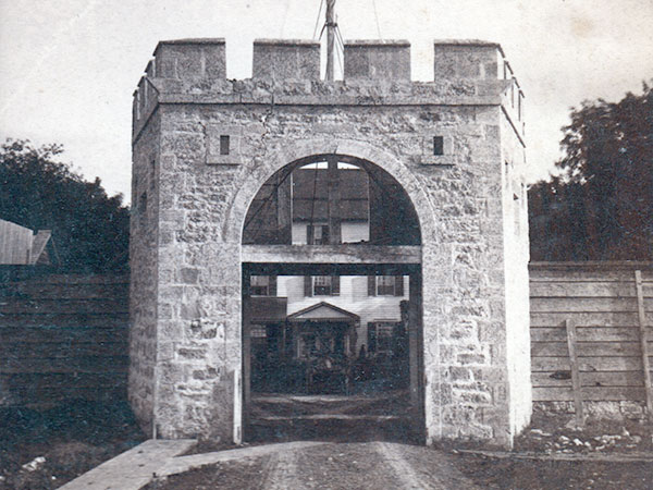 Stone gate of Upper Fort Garry and Lieutenant Governor's residence